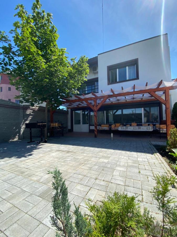 Vila Ammos Mamaia 120 Metri De Plaja Navodari Exterior photo